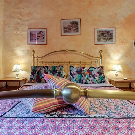 Farm stay La Palazzina Murlo