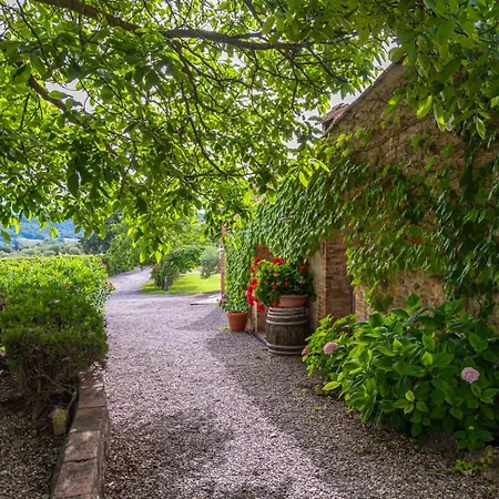 Farm stay La Palazzina Murlo
