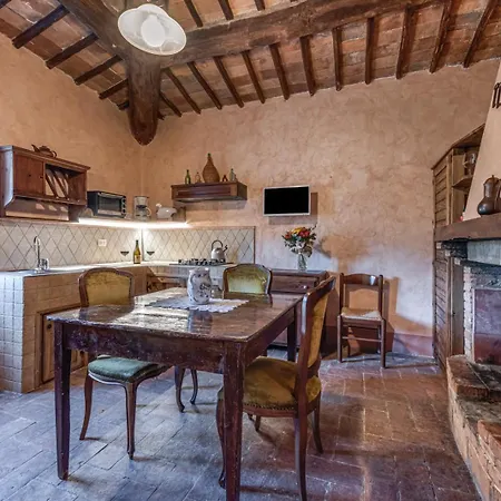 Farm stay La Palazzina Murlo